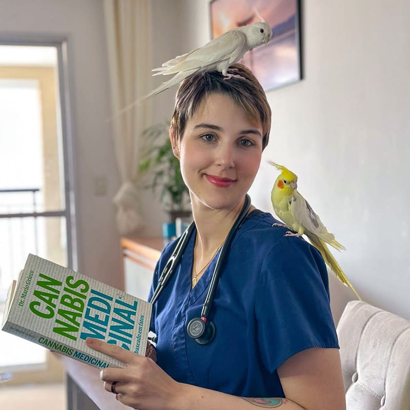 foto sobre dra carolina